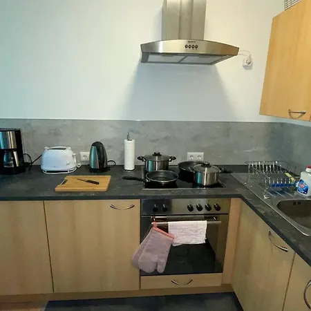 Shine Apartment *